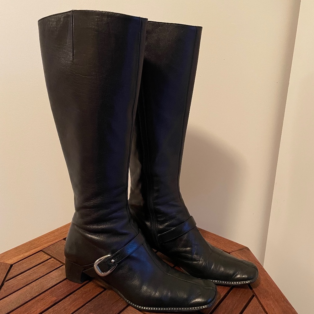 Black leather boots, Minelli Brand from Paris.  Size 36.